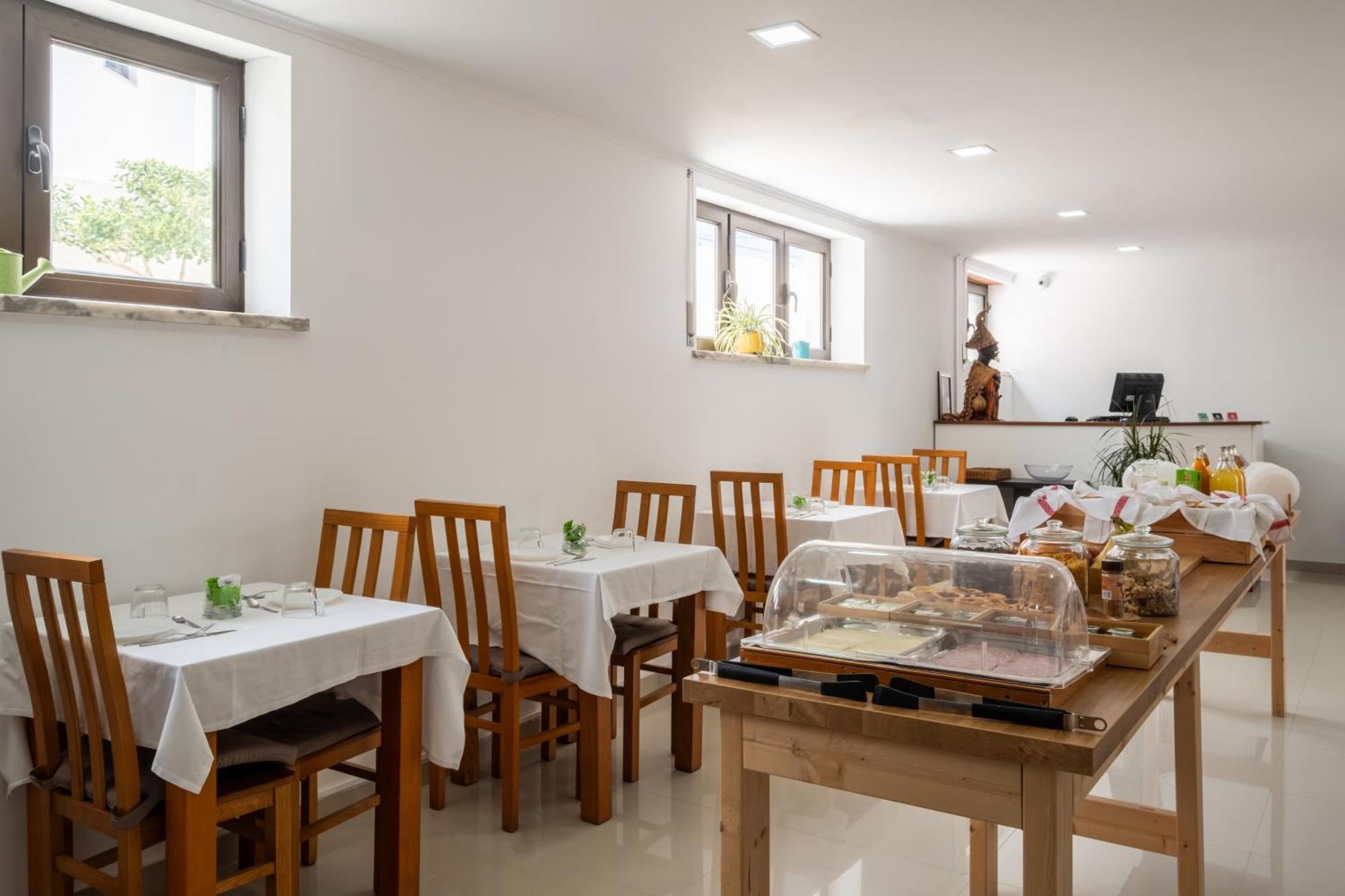 West Side Guesthouse Peniche Kültér fotó